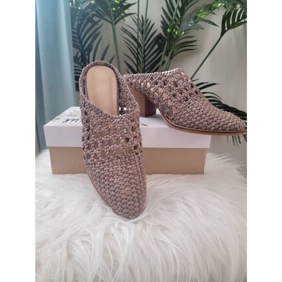 Like new! Fall Wine Tasting Mules - Size 9 - Picture 2 of 9